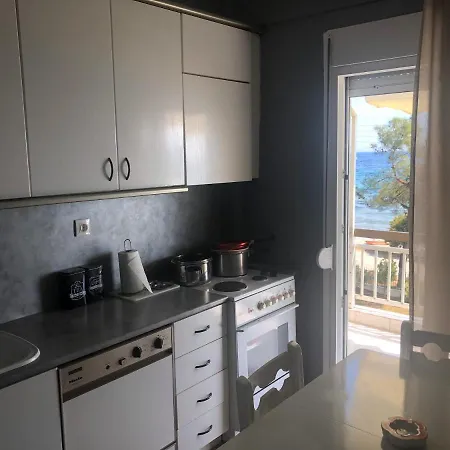 District 01 Beachfront بيت للعطل *